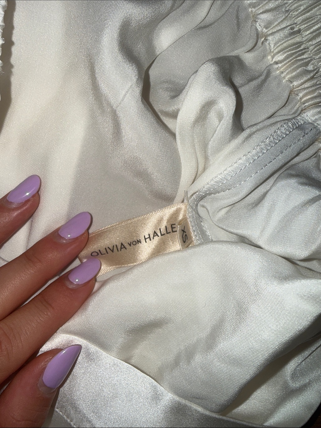 Olivia Von Halle White Wide-Leg Satin Pajama Pants With Black Piping — image 8 of 8